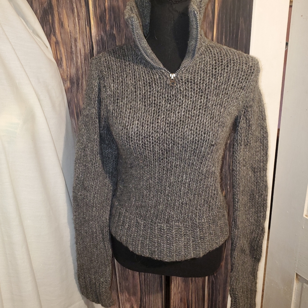 Abercrombie and Fitch Crop Sweater sz S